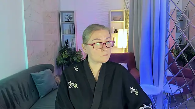 AlexandraKind online show from October 14, 8:42 pm