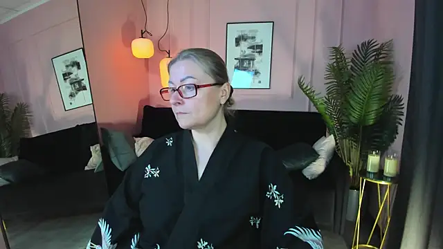 AlexandraKind online show from October 17, 1:46 pm