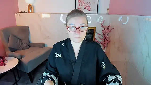 AlexandraKind online show from November 16, 1:39 pm