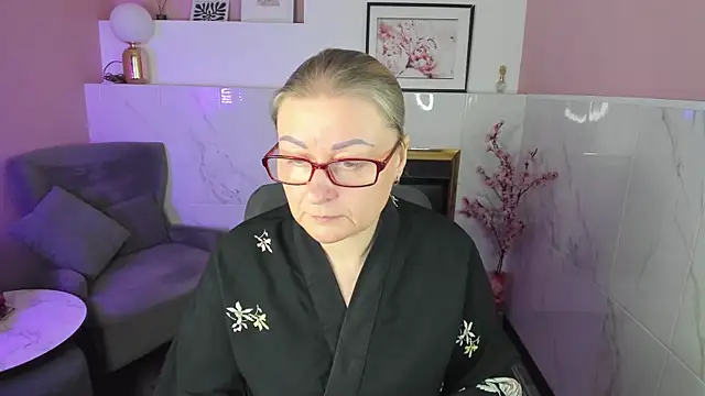 AlexandraKind online show from November 24, 8:41 pm