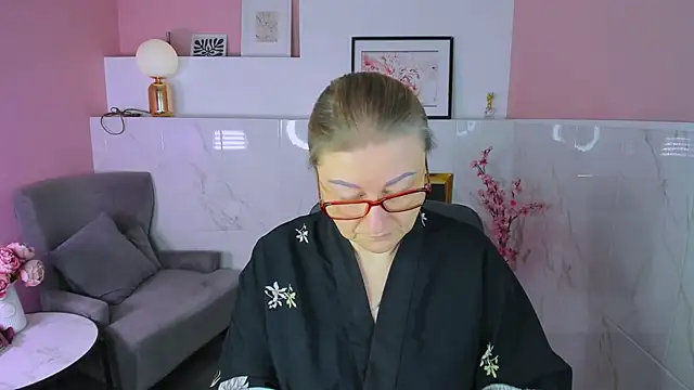 AlexandraKind online show from December 19, 1:29 pm