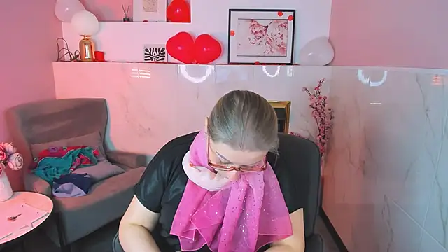 AlexandraKind online show from February 14, 1:41 pm