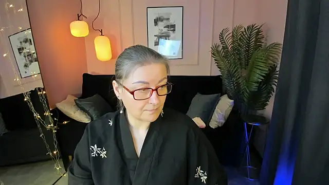 AlexandraKind online show from March 14, 1:38 pm