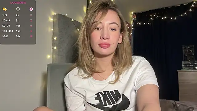 Snapshot of Gabby_cruz_ chatting on January 14, 5:30 am Gabby cruz online show from January 14, 5:30 am
