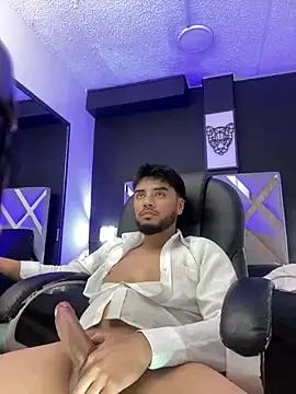 Tommidubois online show from January 14, 9:13 am