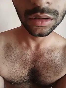 Snapshot of Vignesh3246 chatting on July 16, 10:43 am Vignesh3246 online show from July 16, 10:43 am