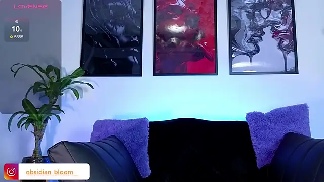 Snapshot of Alisson_Wynter chatting on May 16, 3:47 am Alisson Wynter online show from May 16, 3:47 am