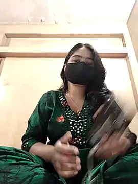 Magical Girl- online show from December 14, 3:56 am