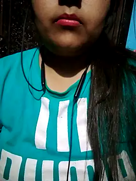 Love-Veronica online show from March 3, 6:36 pm