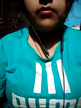 Love-Veronica online show from March 8, 6:01 pm