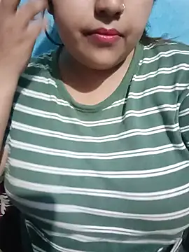Love-Veronica online show from July 5, 6:15 pm