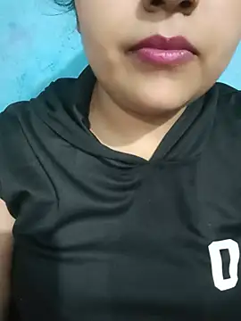 Love-Veronica online show from July 28, 5:45 pm