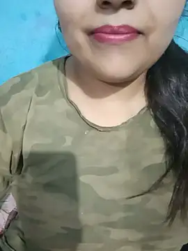 Love-Veronica online show from July 31, 6:07 pm