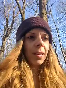 Snapshot of TerrasWildlife chatting on March 6, 9:36 am TerrasWildlife online show from March 6, 9:36 am