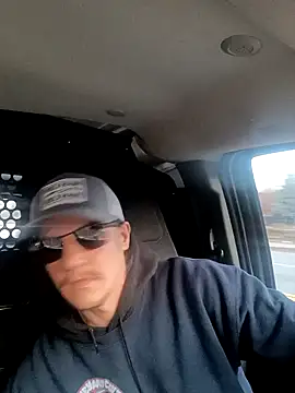 ChuckyyDee online show from December 18, 12:18 pm