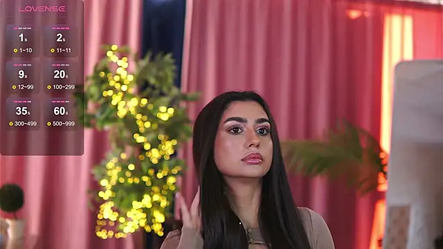 Snapshot of YemayaLuna chatting on January 2, 7:23 am YemayaLuna online show from January 2, 7:23 am