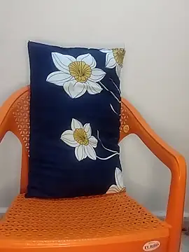 Snapshot of Sexy_Radhikaa chatting on November 29, 11:52 pm Sexy Radhikaa online show from November 29, 11:52 pm