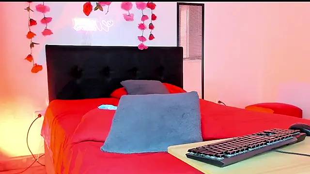 AlanaParker6  online show from December 29, 2:31 pm