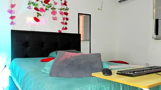 AlanaParker6  online show from January 22, 1:32 pm