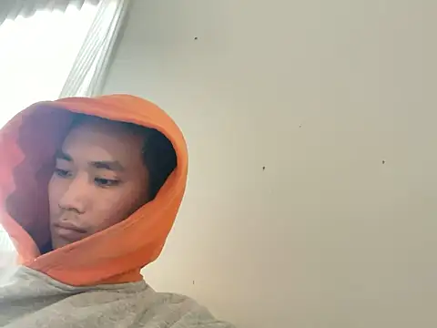 lilywithpuppy online show from April 7, 10:42 pm