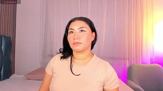 Snapshot of leylaclintonxx chatting on October 16, 8:43 pm leylaclintonxx online show from October 16, 8:43 pm