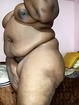 Snapshot of Sweetblackassxxx505 chatting on October 29, 6:31 pm Sweetblackassxxx505 online show from October 29, 6:31 pm