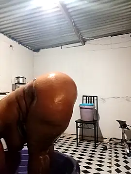 curvyloneah75 online show from October 4, 7:39 am