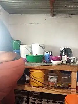 Snapshot of curvyloneah75 chatting on January 16, 7:12 am curvyloneah75 online show from January 16, 7:12 am