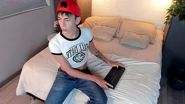 MattiDeLuca online show from December 18, 11:56 am