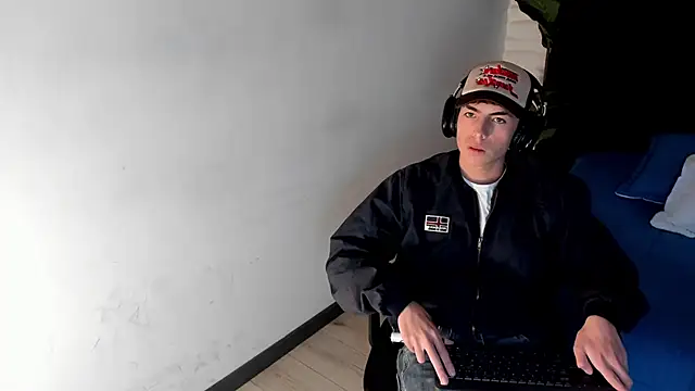 MattiDeLuca online show from February 7, 2:47 pm