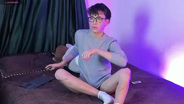 MattiDeLuca online show from October 7, 9:01 pm