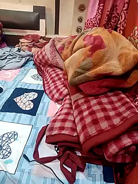 cutegirl30 online show from March 14, 5:05 am