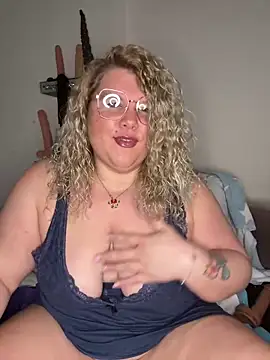 CurvyAnonymousGirl89 online show from February 1, 10:05 am