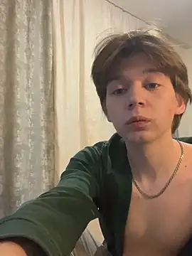 W N G S online show from February 9, 11:15 pm