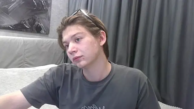 W N G S online show from September 26, 8:46 pm