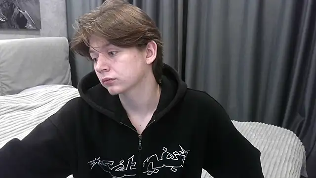 W N G S online show from October 19, 9:15 pm