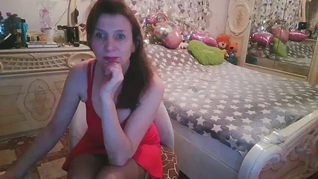Debra Phoenix online show from February 14, 6:15 pm