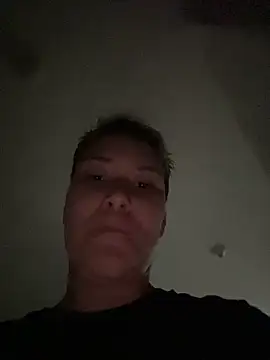 Snapshot of Annebull_ chatting on December 30, 1:26 am Annebull online show from December 30, 1:26 am
