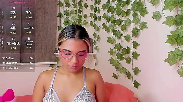 Snapshot of Annebull_ chatting on March 7, 11:38 pm Annebull online show from March 7, 11:38 pm