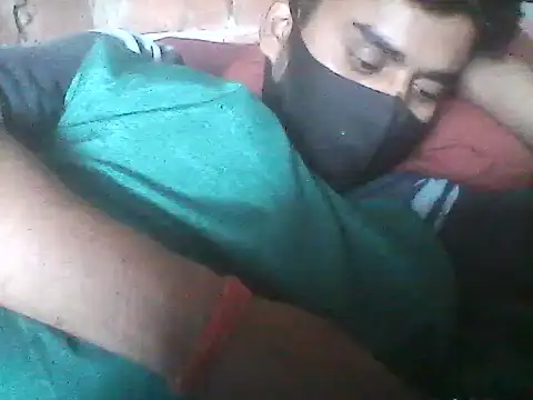 Snapshot of imissyoumylove14 chatting on December 9, 6:01 am imissyoumylove14 online show from December 9, 6:01 am