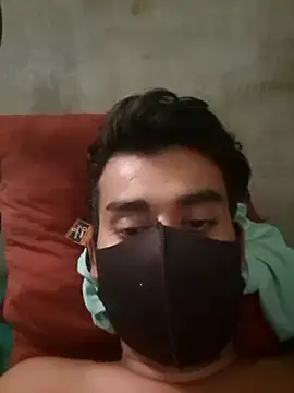 Snapshot of imissyoumylove14 chatting on December 16, 9:35 am imissyoumylove14 online show from December 16, 9:35 am