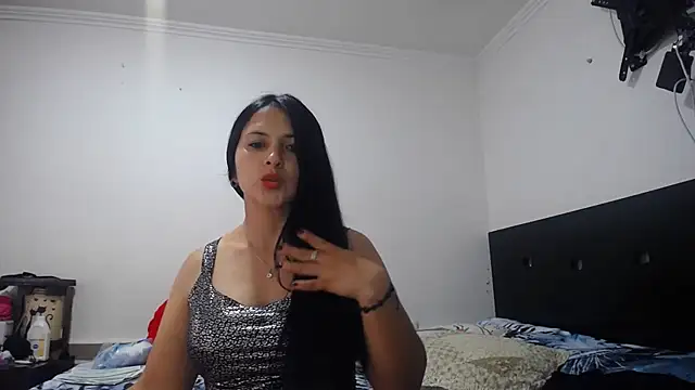 princehermosa44 online show from May 17, 7:54 pm