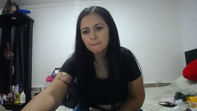 princehermosa44 online show from June 11, 10:08 pm