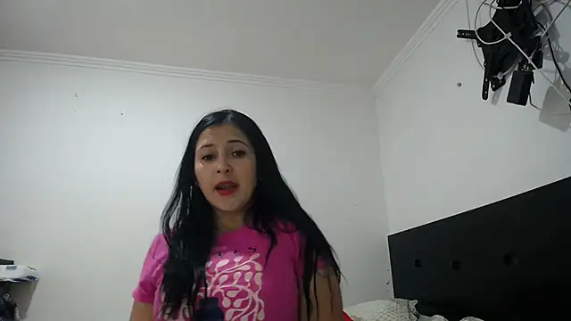 princehermosa44 online show from June 13, 7:45 pm