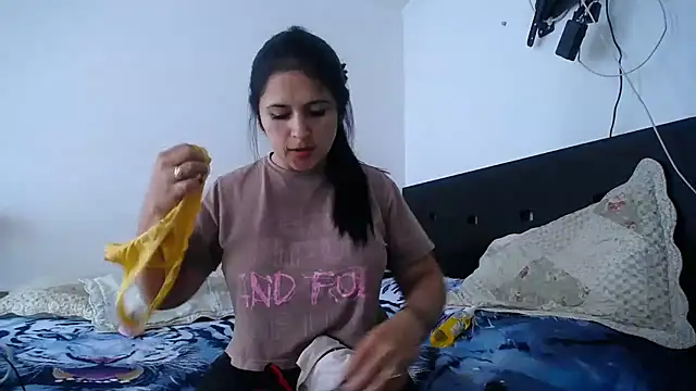princehermosa44 online show from June 25, 7:51 pm