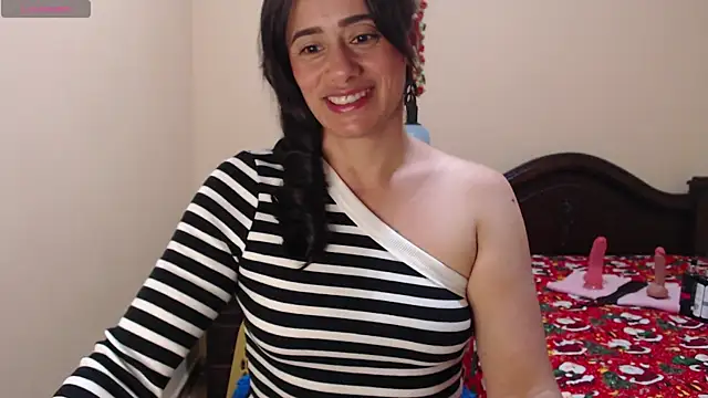 Snapshot of sara_florez1 chatting on December 26, 11:10 am sara florez1 online show from December 26, 11:10 am