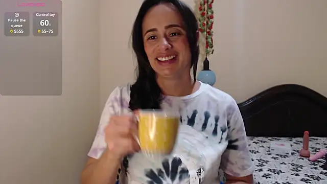 Snapshot of sara_florez1 chatting on January 6, 11:07 am sara florez1 online show from January 6, 11:07 am