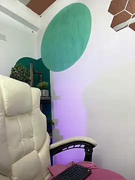 LollaByer online show from November 30, 9:08 pm