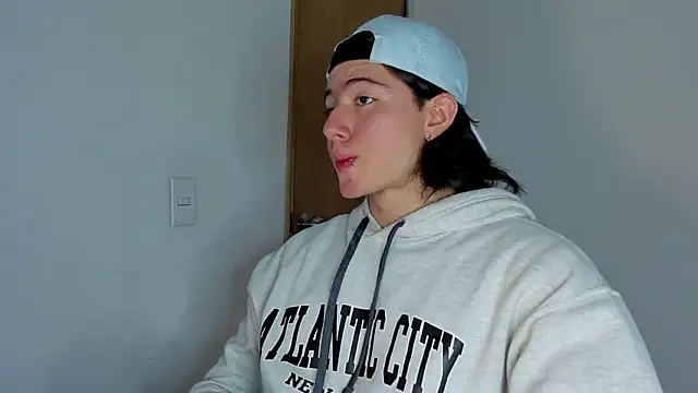 AngelBennet  online show from November 18, 1:11 am