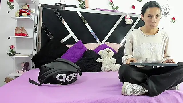 thedream girls online show from October 9, 12:03 pm